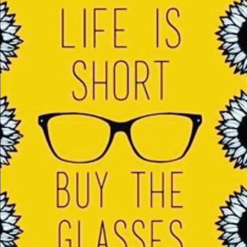 Shopping therapy for your eyes ☺️😎